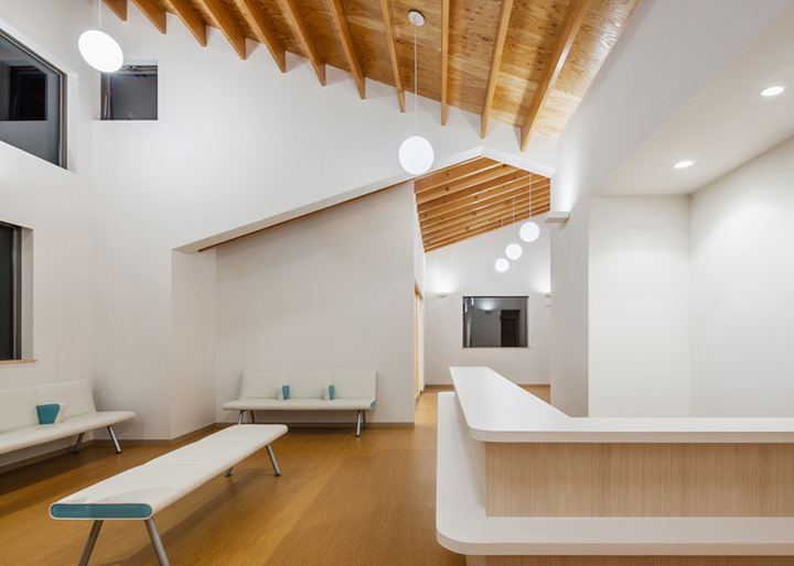 Y-Clinic-by-Kimitaka-Aoki-ARCO-architects-Tsuchiura-Japan
