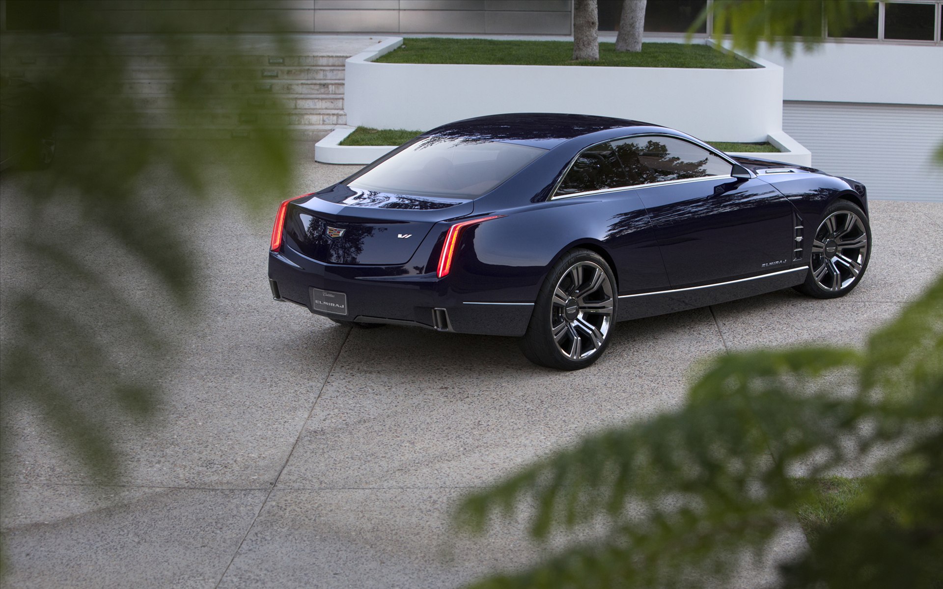 Cadillac-Elmiraj-Concept-2013-widescreen-03