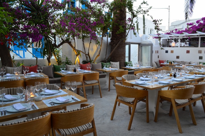 Mamalouka-restaurant-by-Dimitris-Economou-Mykonos-Greece-15