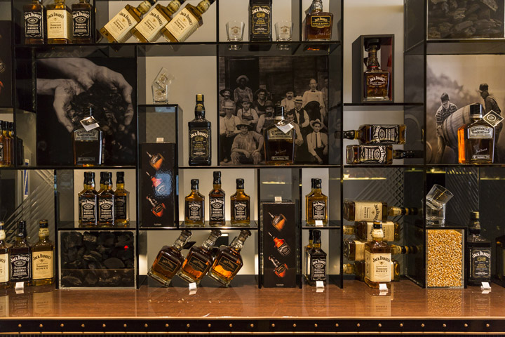 The-Whisky-Shop-by-gpstudio-Manchester-UK-03