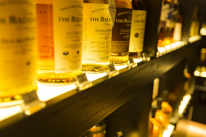 The-Whisky-Shop-by-gpstudio-Manchester-UK-05
