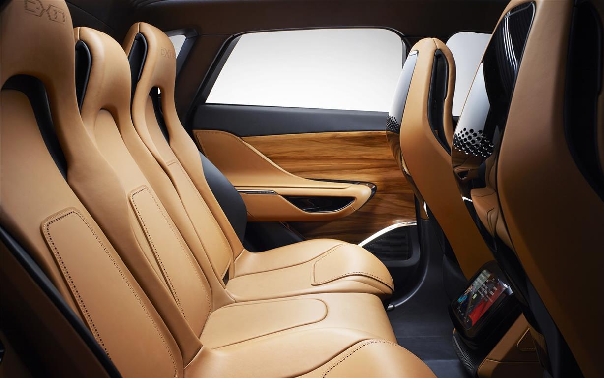 Jaguar-C-X17-5-Seater-Concept-2013-widescreen-14