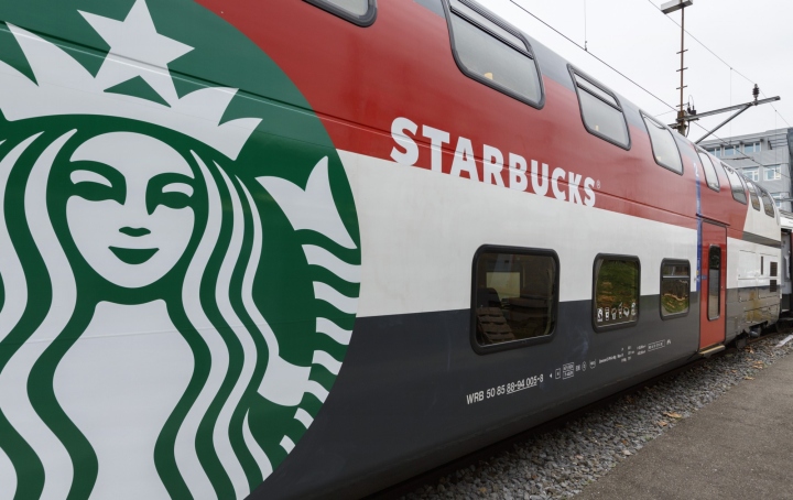 Starbucks-on-a-Train-with-SBB-08