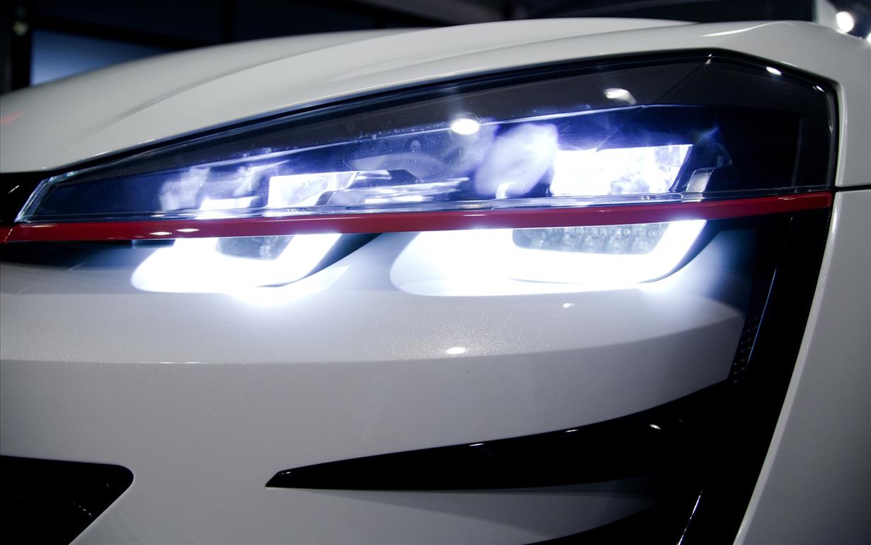 Volkswagen-Design-Vision-GTI-concept-2013-widescreen-24