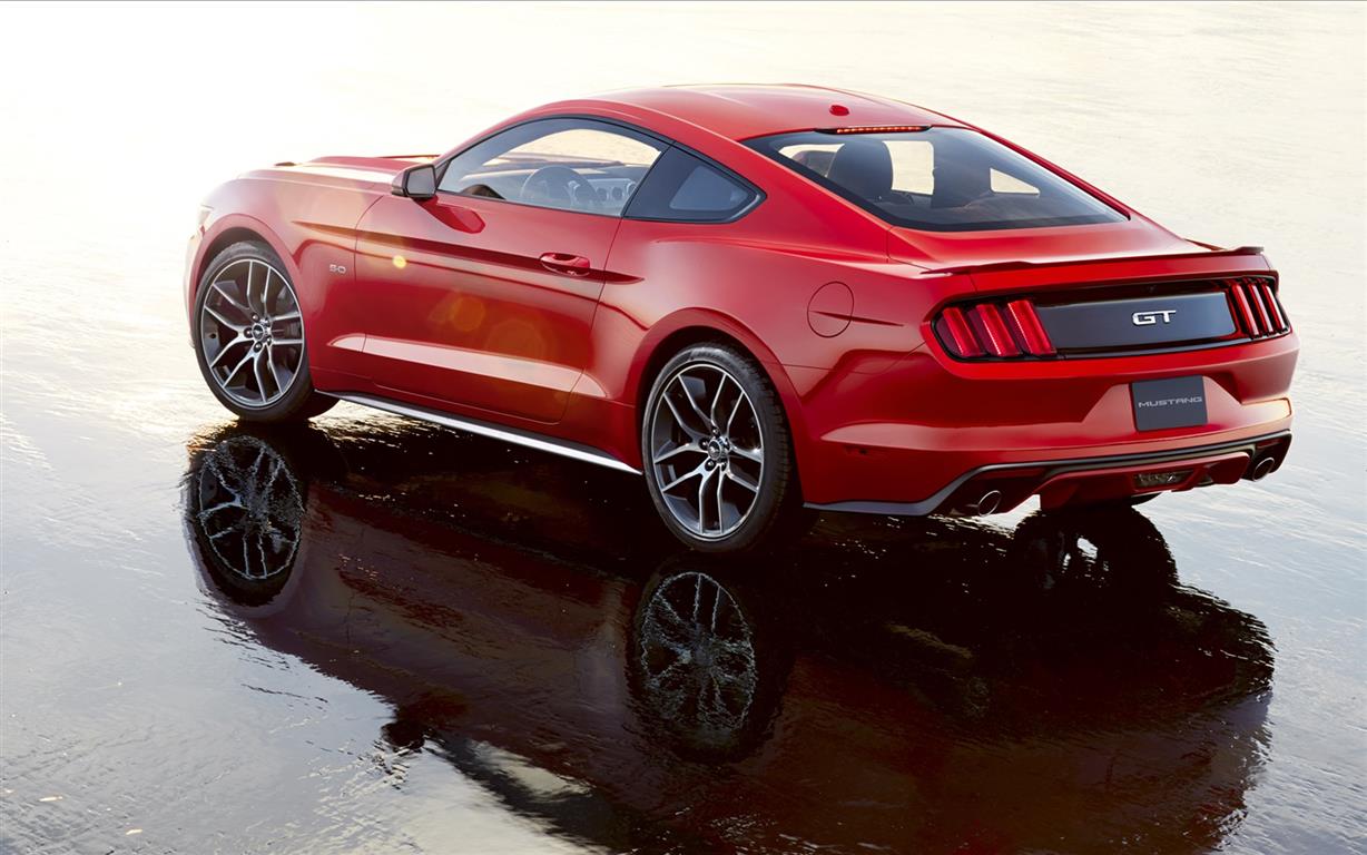 Ford-Mustang-2015-widescreen-02