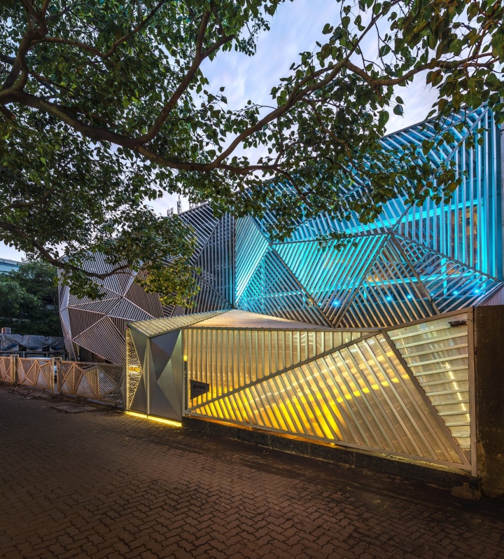 Auriga-nightclub-by-Sanjay-Puri-Architects-Mumbai-India-10