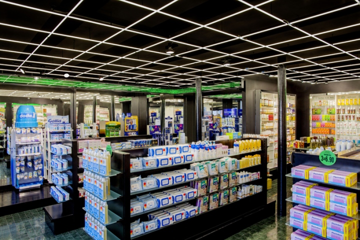 MaPharmacie-drugstore-by-Jose-Levy-Paris-France-02