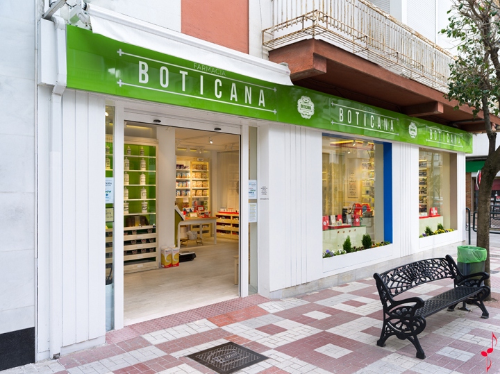 Boticana-pharmacy-by-Marketing-Jazz-Jaen-Spain-13
