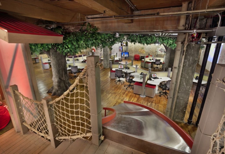 Red-Frog-Events-office-by-NELSON-Chicago-Illinois-03