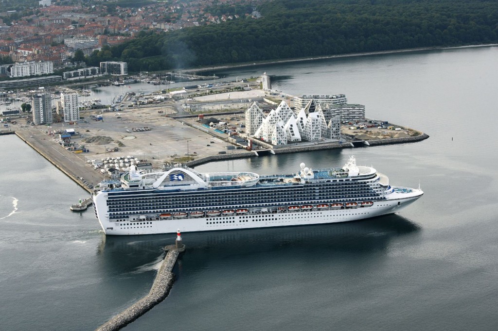 2f66864668464b4391c2b44890676792