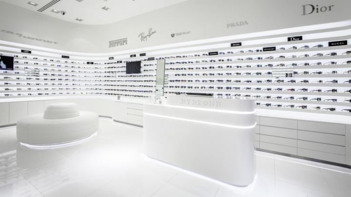 Rivoli-EyeZone-Stores-by-Labor-Weltenbau-UAE-03