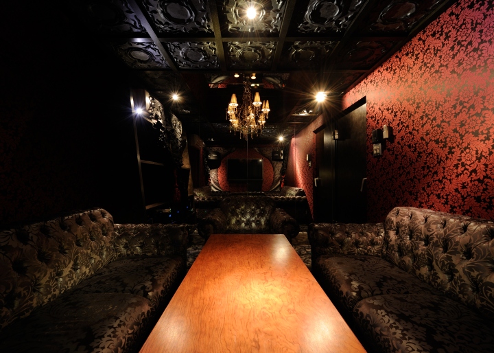 ETEETEI-Bar-Lounge-by-Design-Atelier-Rondo-Yokohama-Japan-07