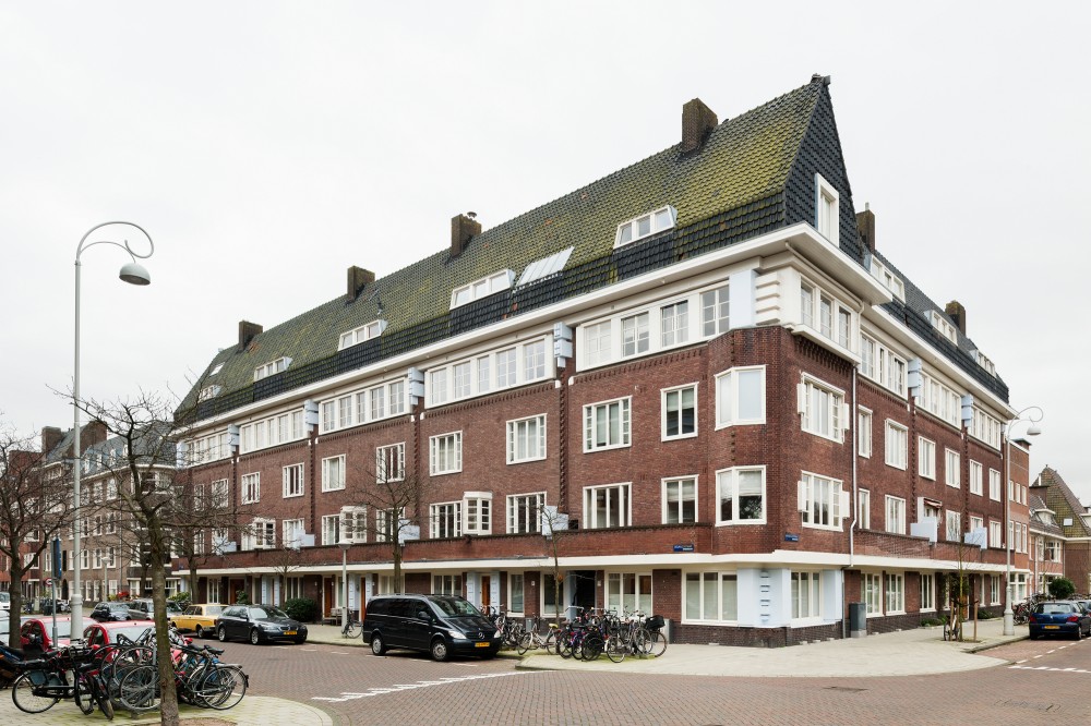 53d6d726c07a80595e000137_apartment-in-amsterdam-mamm-design_amsr_101_dn10100_l-1000x666