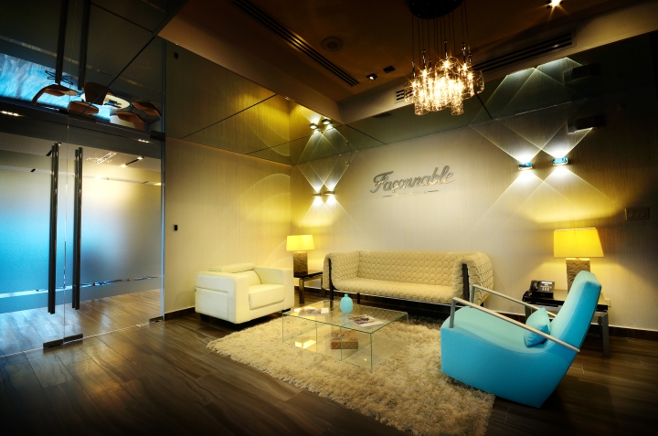 Faconnable-office-and-showroom-by-Bettis-Tarazi-Arquitectos-Panama-City-Panama-03