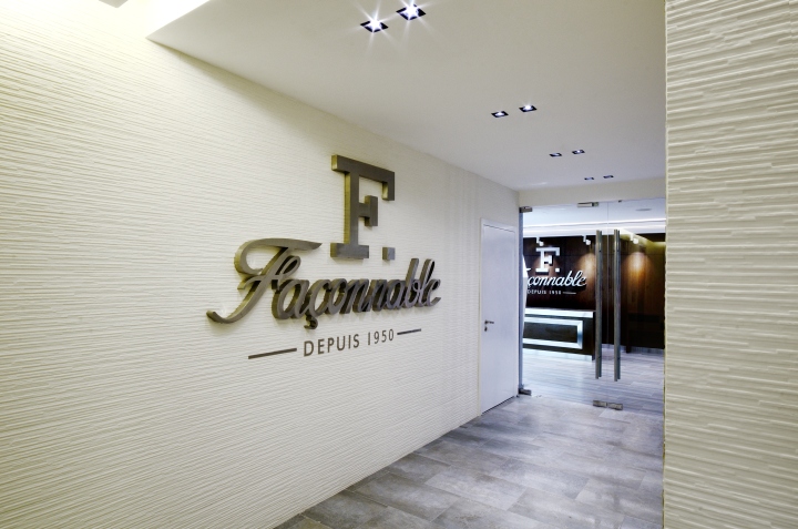 Faconnable-office-and-showroom-by-Bettis-Tarazi-Arquitectos-Panama-City-Panama-06