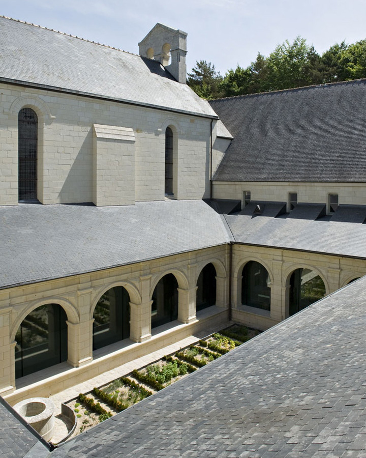 Abbaye-de-Fontevraud-Hotel-by-Jouin-Manku-Anjou-France-20