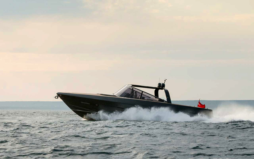 norman-foster-and-partners-alen-68-motor-yacht-designboom-05