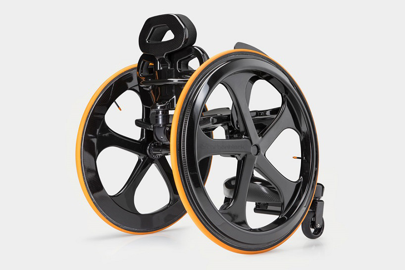 andrew-slorance-carbon-black-carbon-fiber-wheelchair-designboom-02