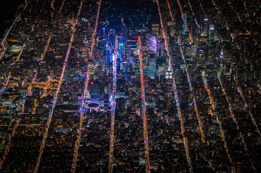 54b6d2c4e58ecee5db000002_vincent-laforet-s-images-of-new-york-from-above-will-take-your-breath-away_screen_shot_2015-01-13_at_1-20-45_pm-1000x665