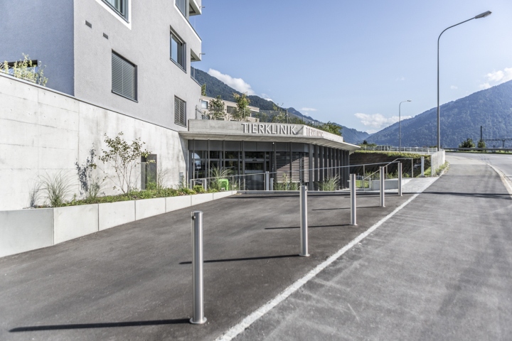 Veterinary-Clinic-Masans-by-Domenig-Architekten-Chur-Switzerland-09