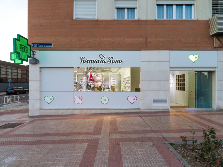 Sana-Pharmacy-by-Marketing-Jazz-Madrid-Spain-08