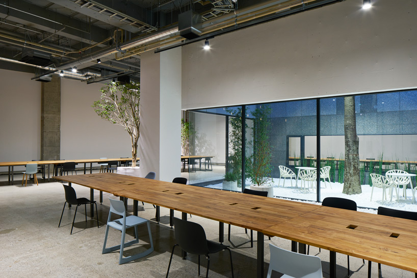 tarafu-architects-akqa-office-designboom-10