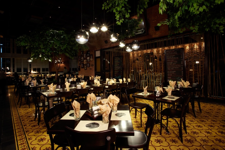 Luna-Negra-Restaurant-by-Portfolio-Architectural-Lifestyle-Andreas-P-Dimitriou-Jakarta-Indones (3)