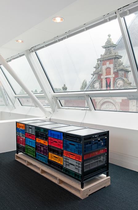 5-column-crates-cabinet-Mark-van-den-Gronden-Lensvelt-Stedelijk-Museum-Amsterdam-2