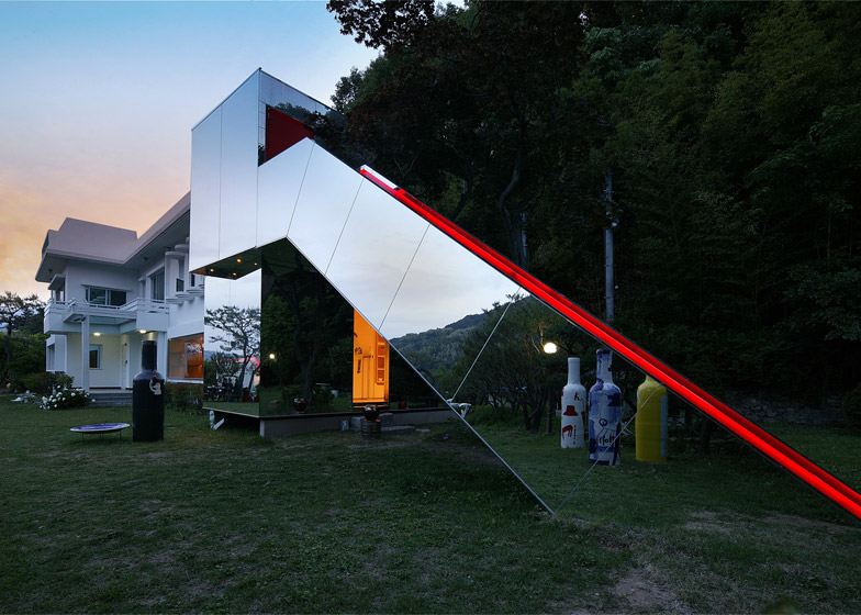 Jung-Gil-Young-gallery-by-Yoon-Space-Design_dezeen_784_4