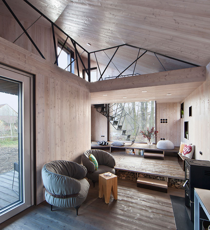 zilvar-house-ASGK-architects-czech-republic-designboom-03