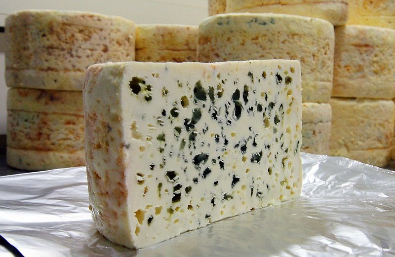 roquefort-cheese-cave-66