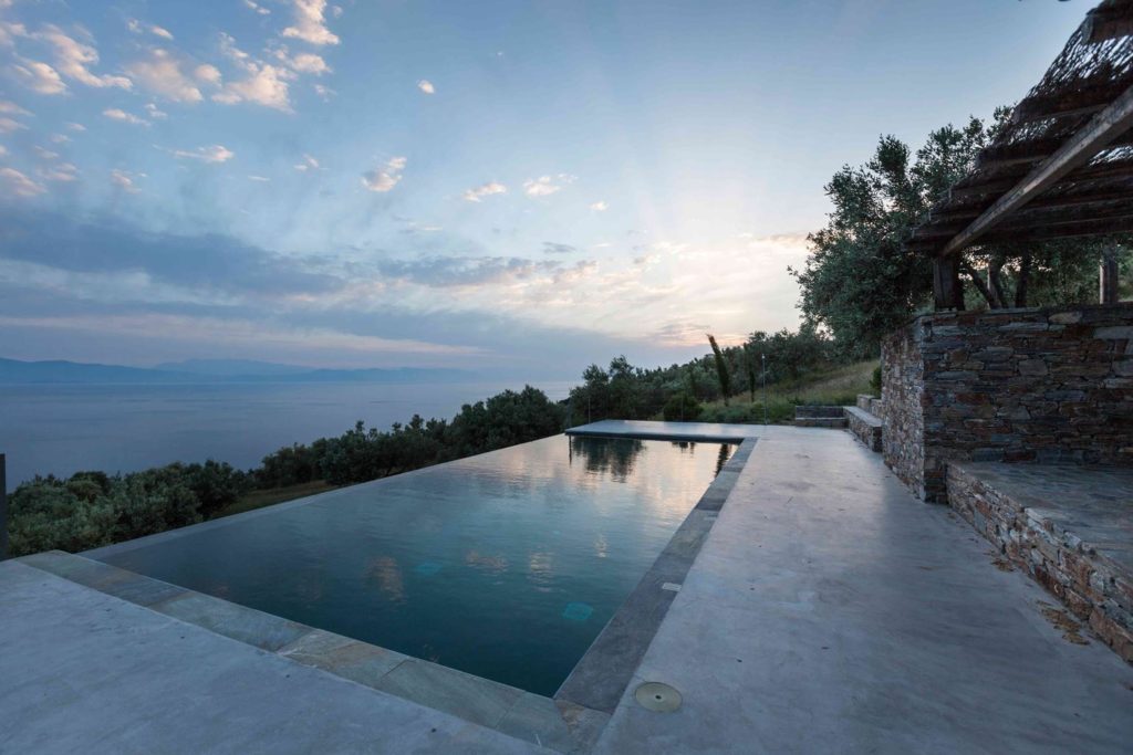 1cdcd9ef-b327-481f-ae6d-f6b2b53dae6a