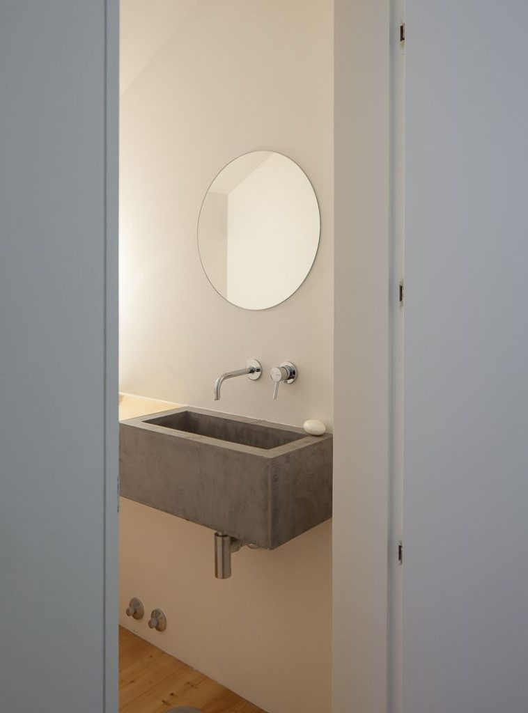 b6b66d54-7087-4e53-be5a-0e127cc041d2