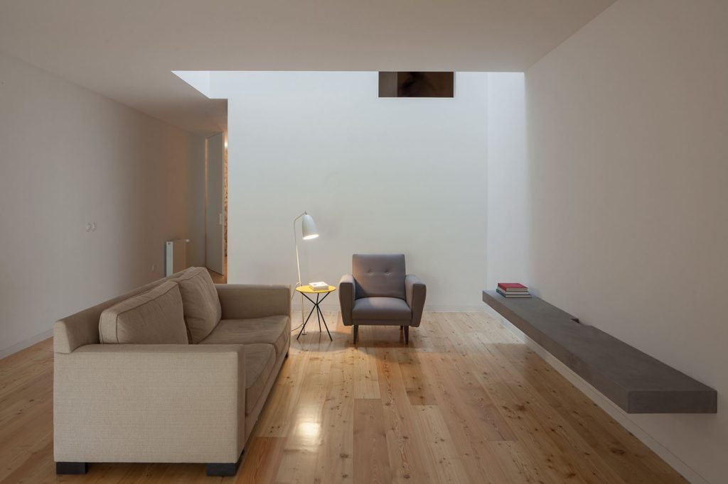 cbcee2dd-677d-4ee1-a8cd-974a1ca77277